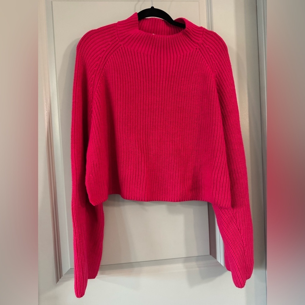 Victoria + Sophia Mock Turtle Sweater l Cropped Back l M